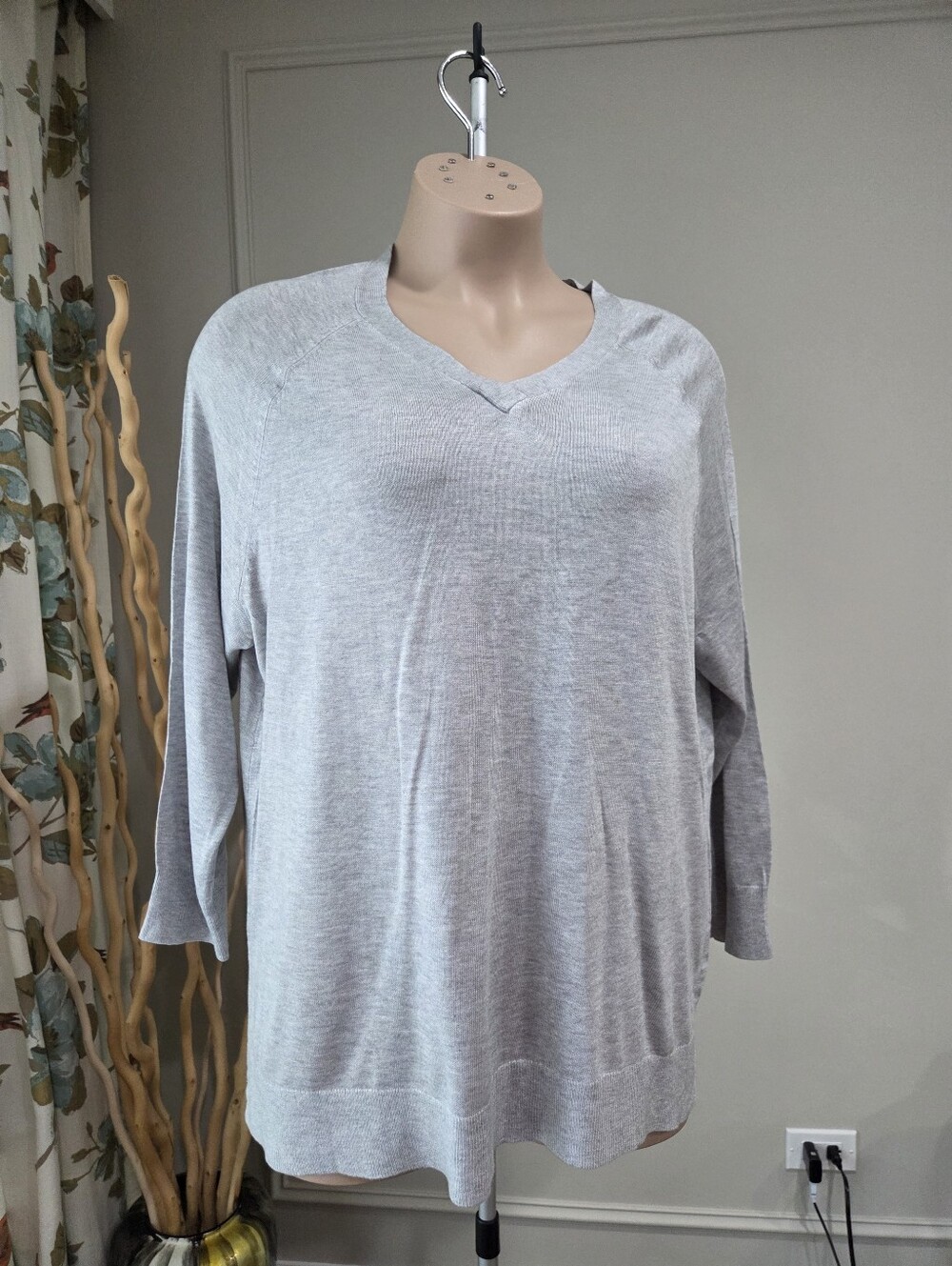 Faded Glory Light Gray V-Neck Long Sleeve Sweater Sz.3X